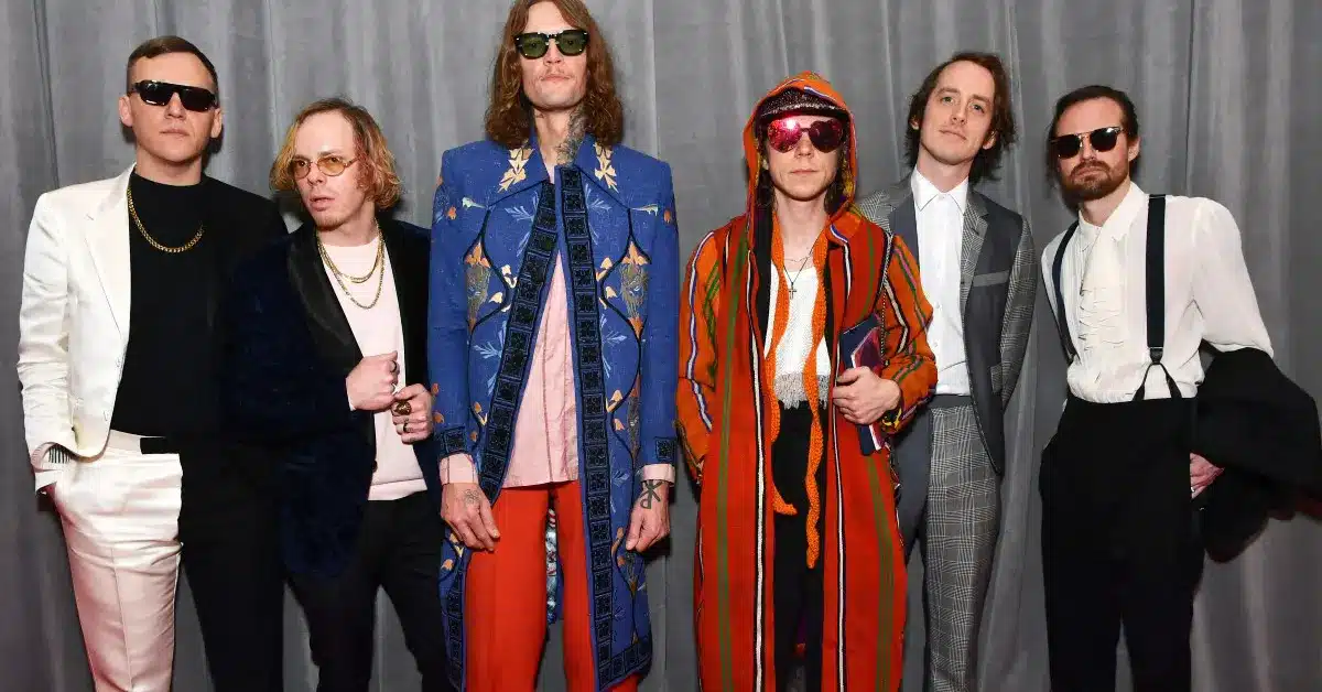 Cage the Elephant
